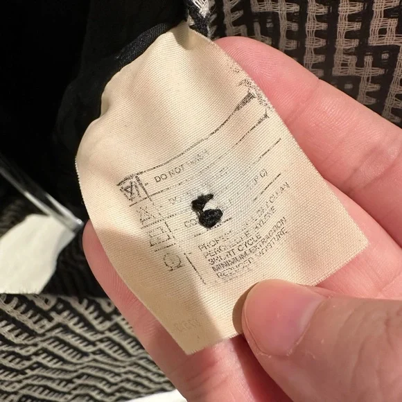 Giorgio Armani Vintage Black & White Woven Wrap Jacket - Picture 3 of 7